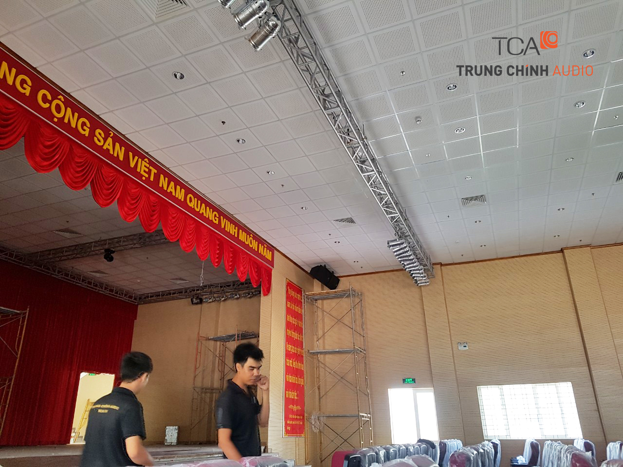 Lắp đặt hệ thống âm thanh ánh sáng dành cho hội trường nhà văn hóa giá rẻ nhất tại Hà Nội