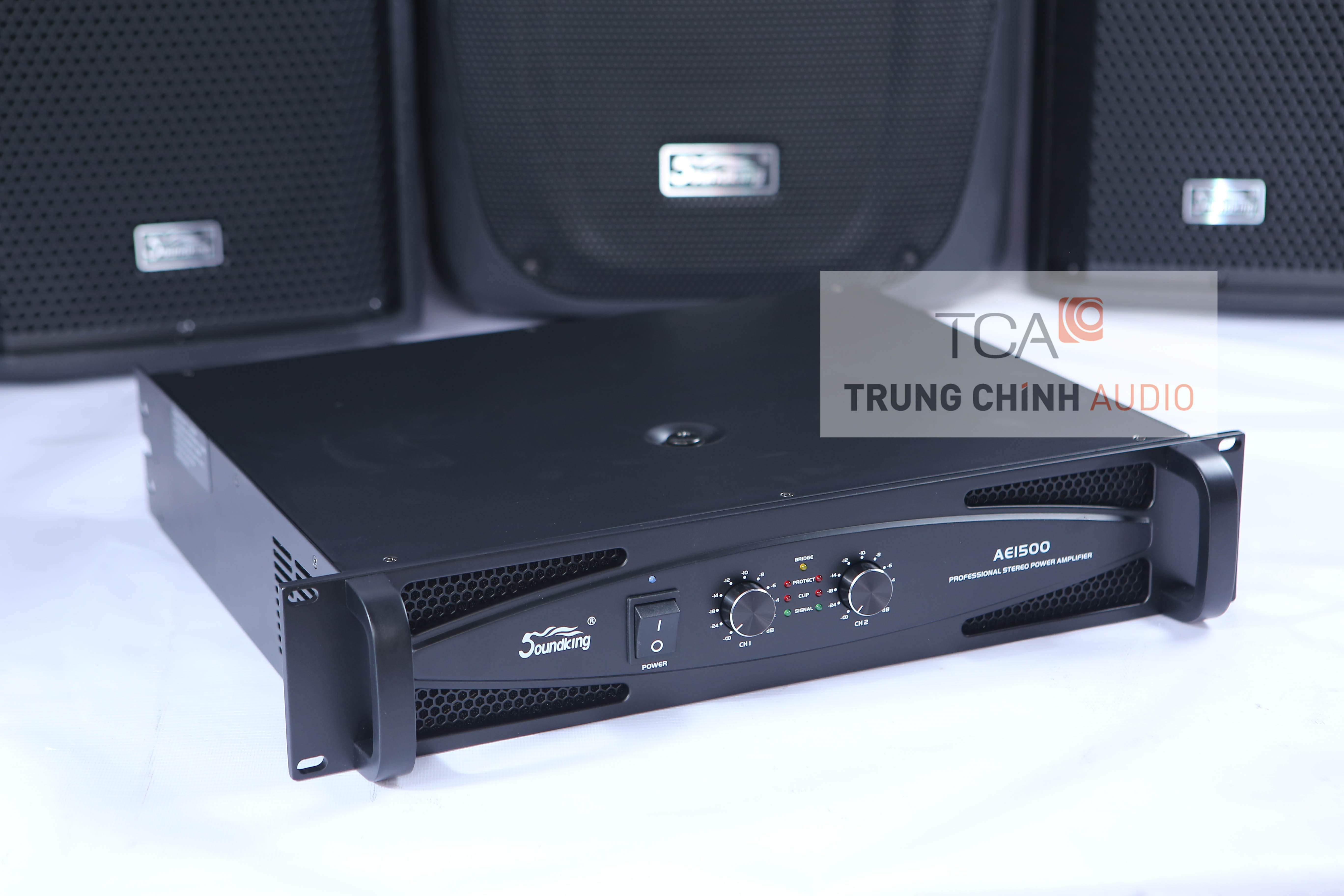 Amply công suất SoundKing AE-1500